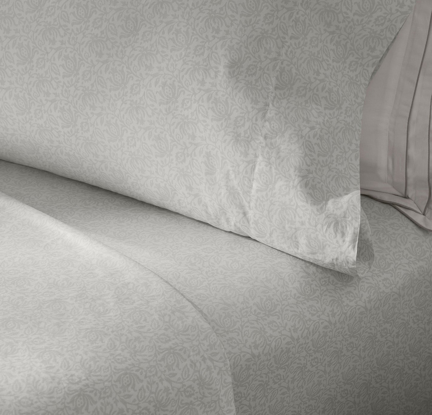Signature Hemmed Sheet Set - Mist Cotton Bloom
