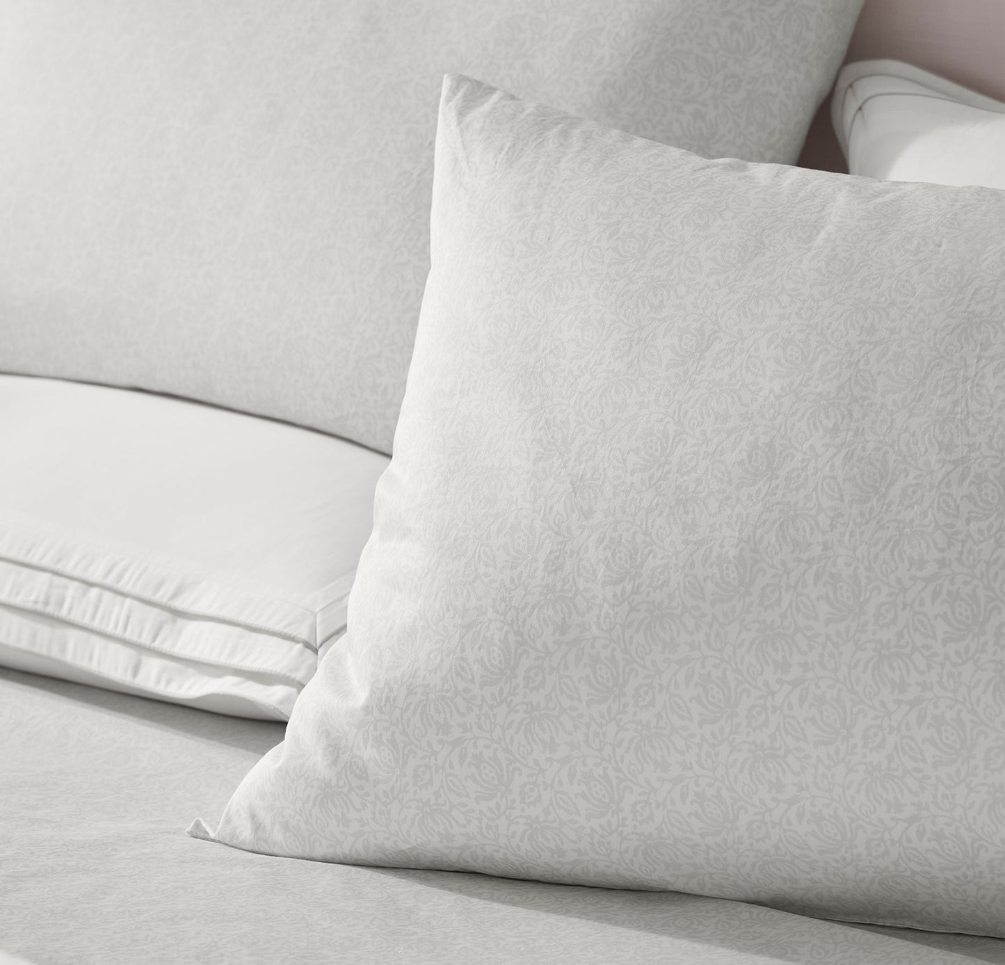 Signature Hemmed Sheet Set - Mist Cotton Bloom
