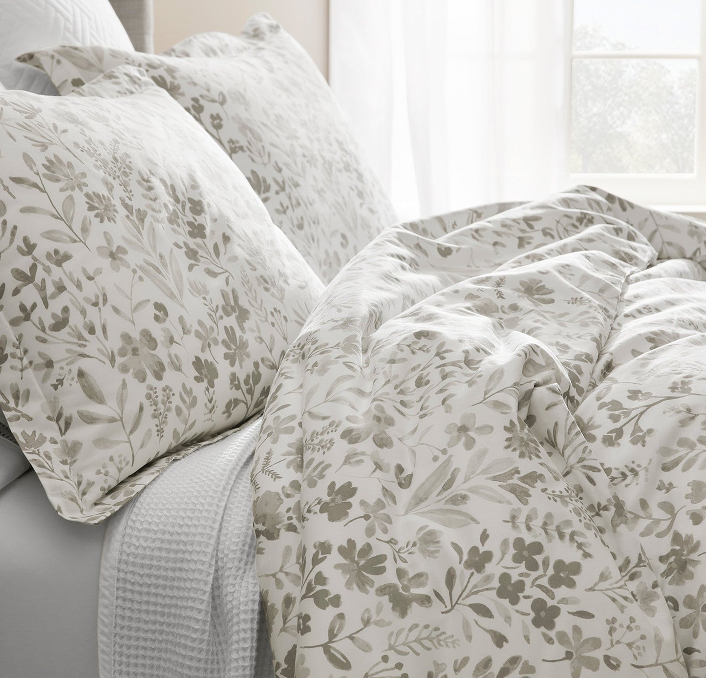 Signature Hemmed Duvet Set - Pewter Botanical