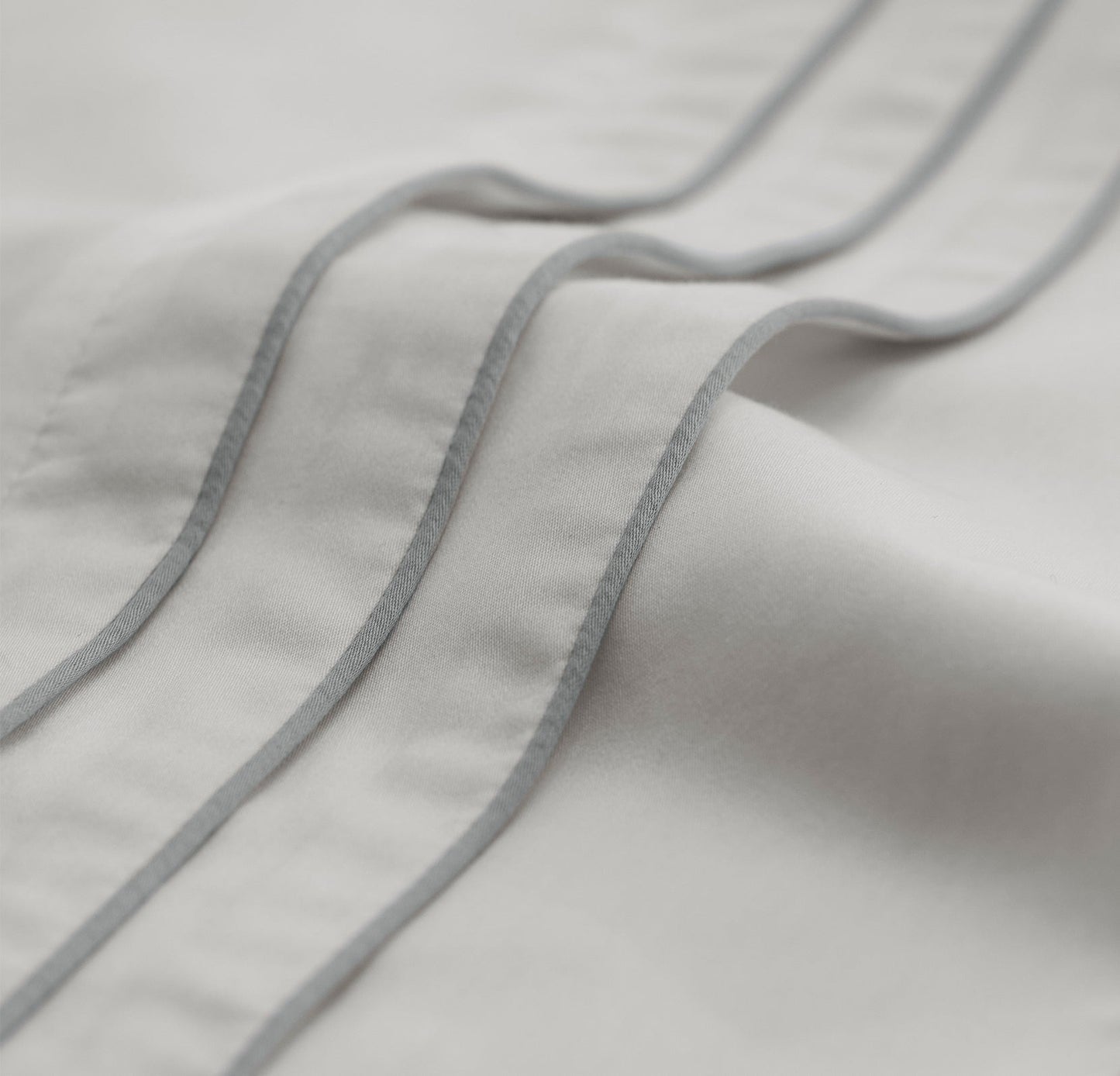 Signature Hemmed Sheet Set - White/Shore Triple Framed