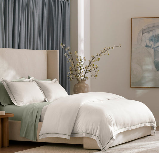 Signature Hemmed Duvet Set - White/Juniper Embroidered